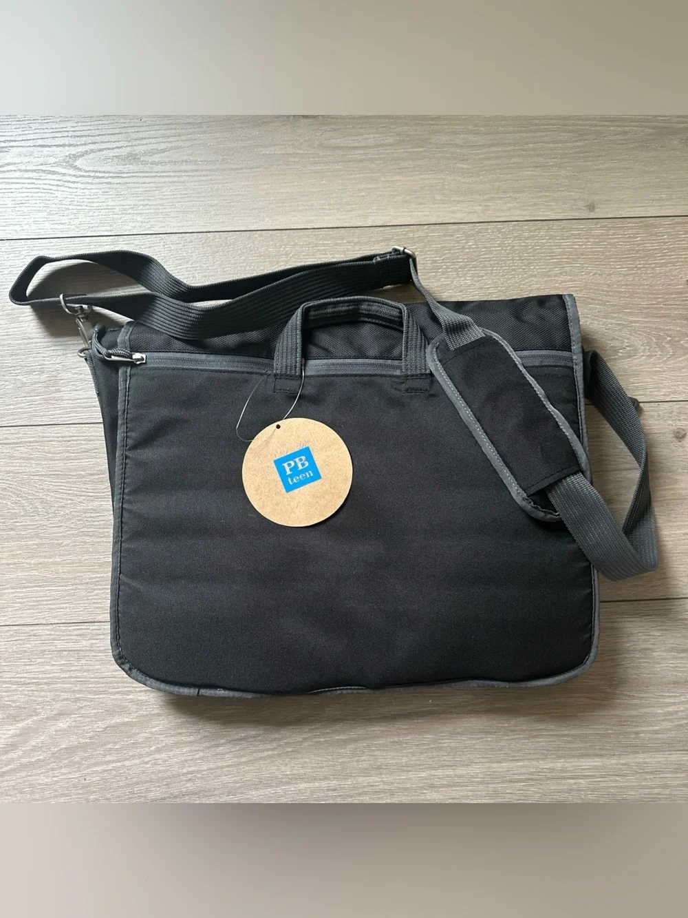 Pottery Barn Teen Gear-Up Black Gray Messenger Laptop shoulder Bag NEW Large